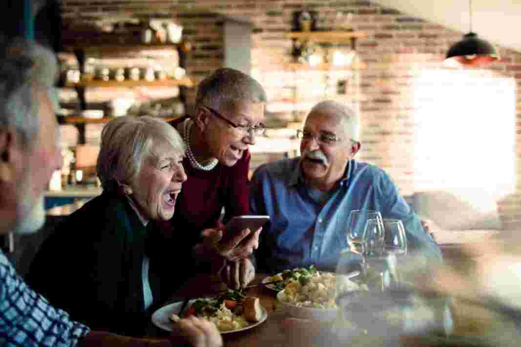 The Benefits of Retirement Villages: Socialisation, Amenities, and More